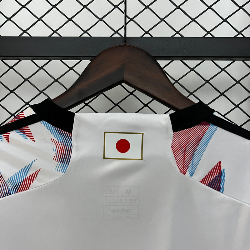 Japan Special Edition - "Attack On Titan"