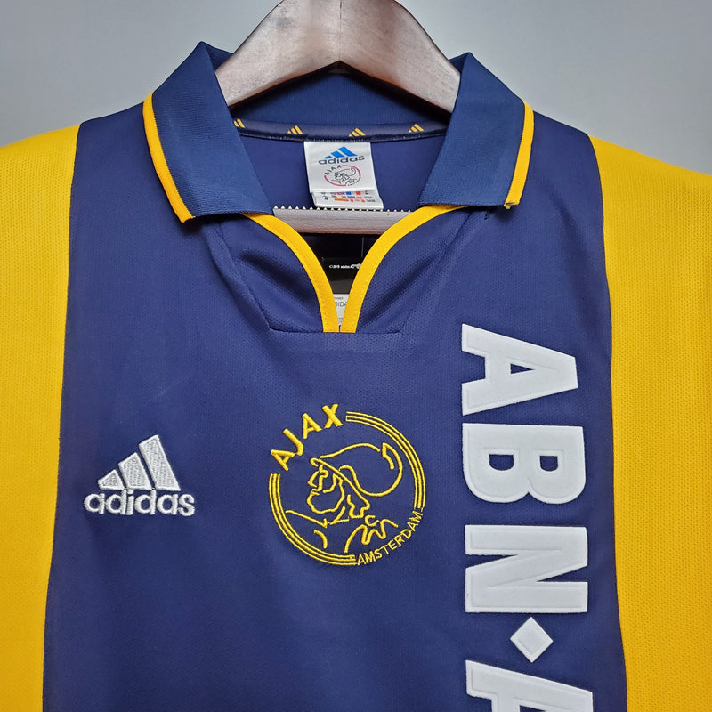 Ajax 2000/2001 - Retro