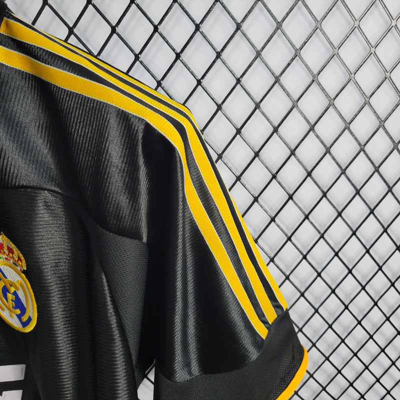 Real Madrid 99/00 - Retro